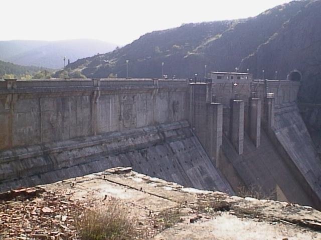 Retiendaspresa.jpg (52990 bytes)